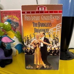 THE‎ BARKLEYS OF BROADWAY VHS
